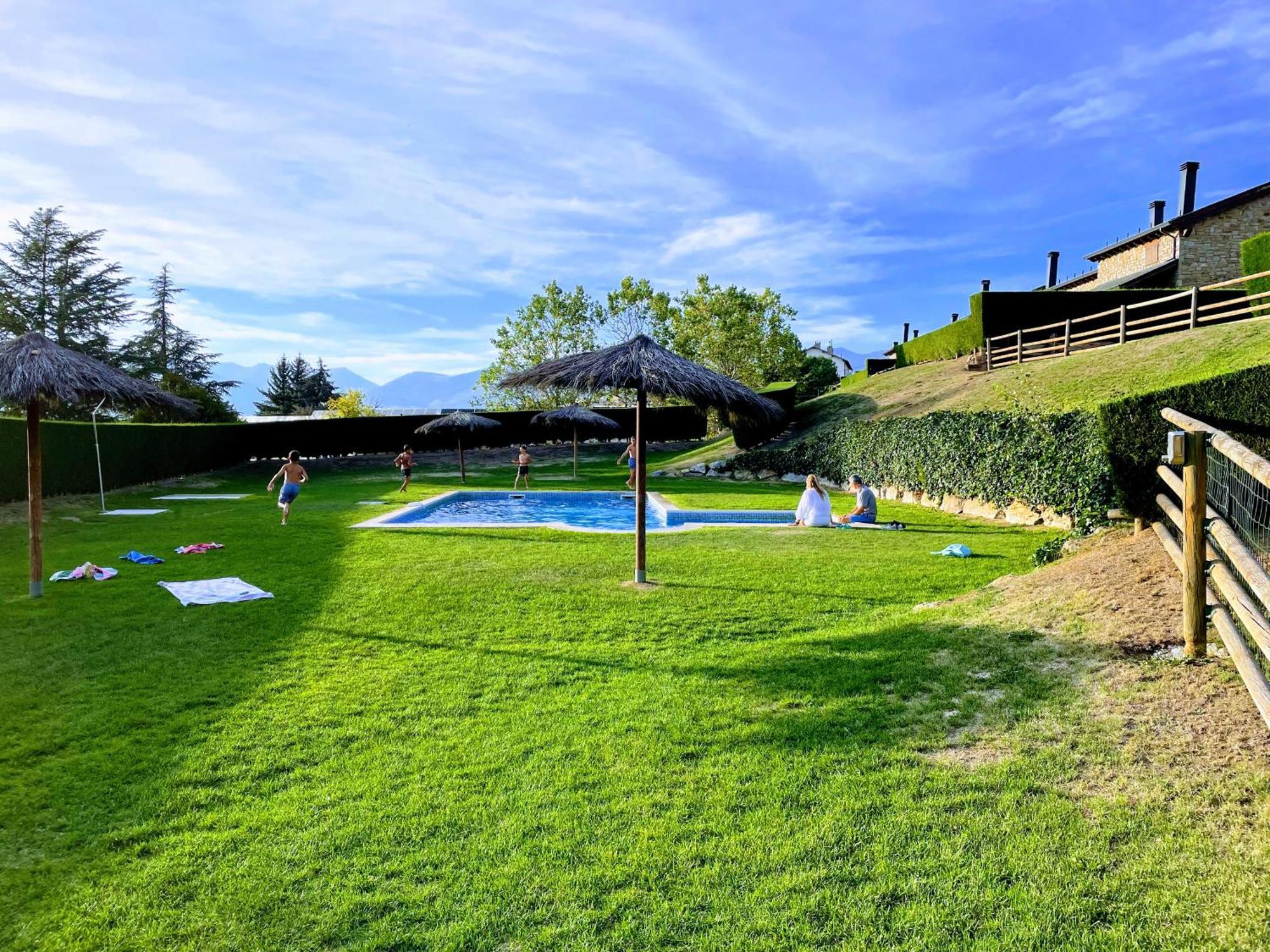 Apartment Renovado Con Jardin Privado, Parking ,wifi Y Piscina *