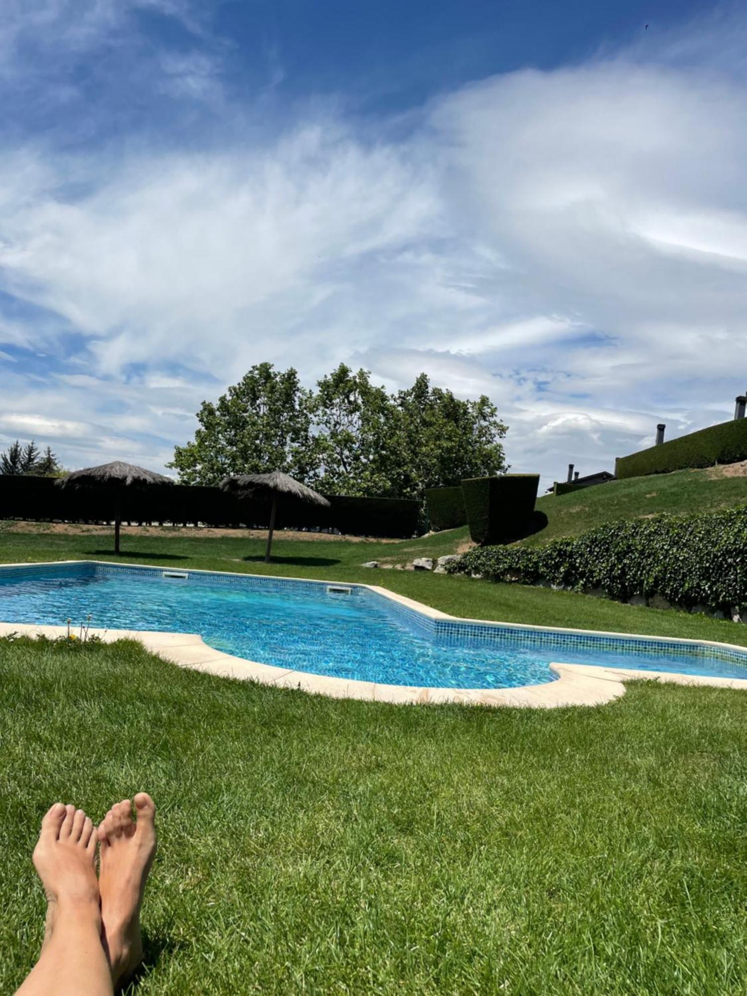Renovado Con Jardin Privado, Parking ,wifi Y Piscina Osséja