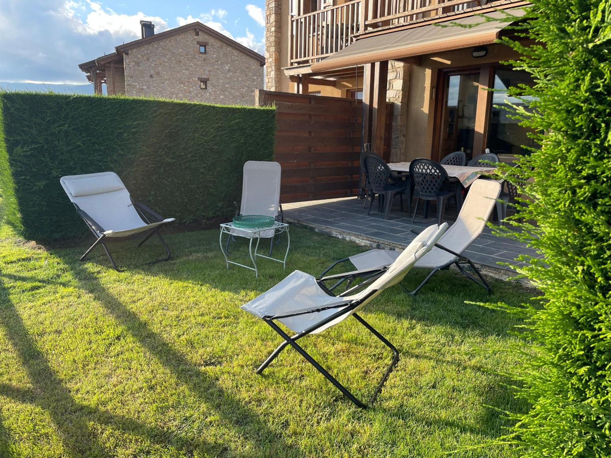 Renovado Con Jardin Privado, Parking ,wifi Y Piscina Osséja